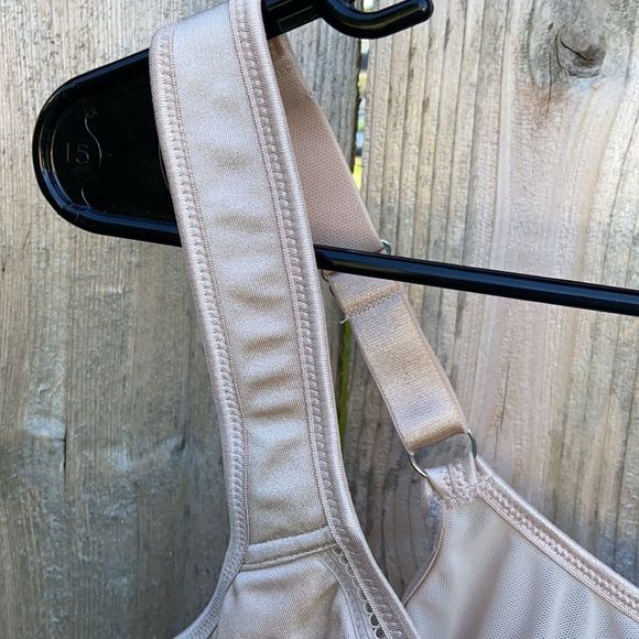 NWOT Breezies underwire bra 48C - Picture 5 of 8